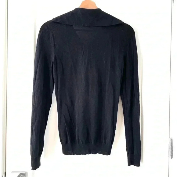 Vintage Carolina Herrera Ruffle Chest Sweater Size S - Picture 2 of 9